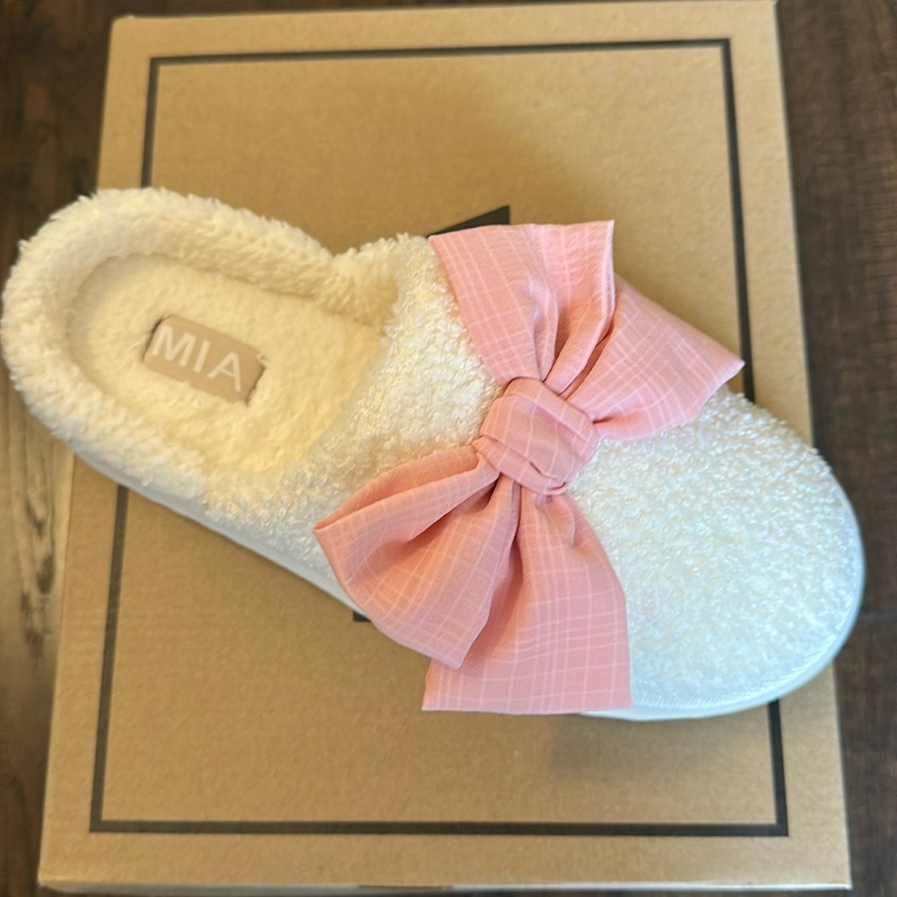 MIA Slippers
